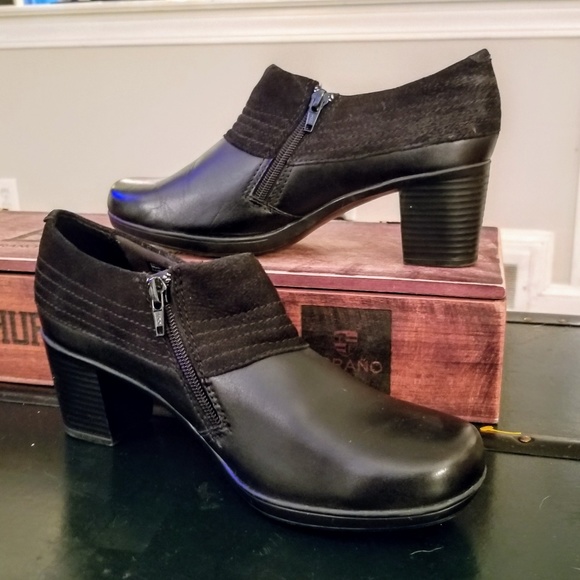 Clarks Bendables in new condition - Picture 1 of 6